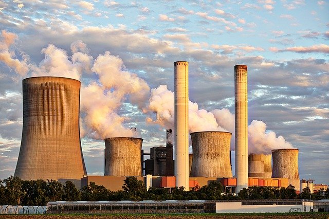 What are the common types of submersible pumps?